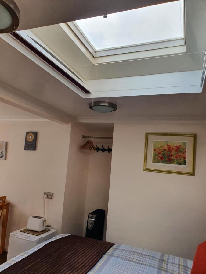 Penryn Guest House, Ensuite Rooms, Free Parking And Free Wifi Stratford-upon-Avon Exterior photo