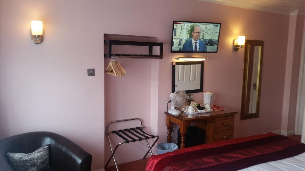 Penryn Guest House, Ensuite Rooms, Free Parking And Free Wifi Stratford-upon-Avon Exterior photo