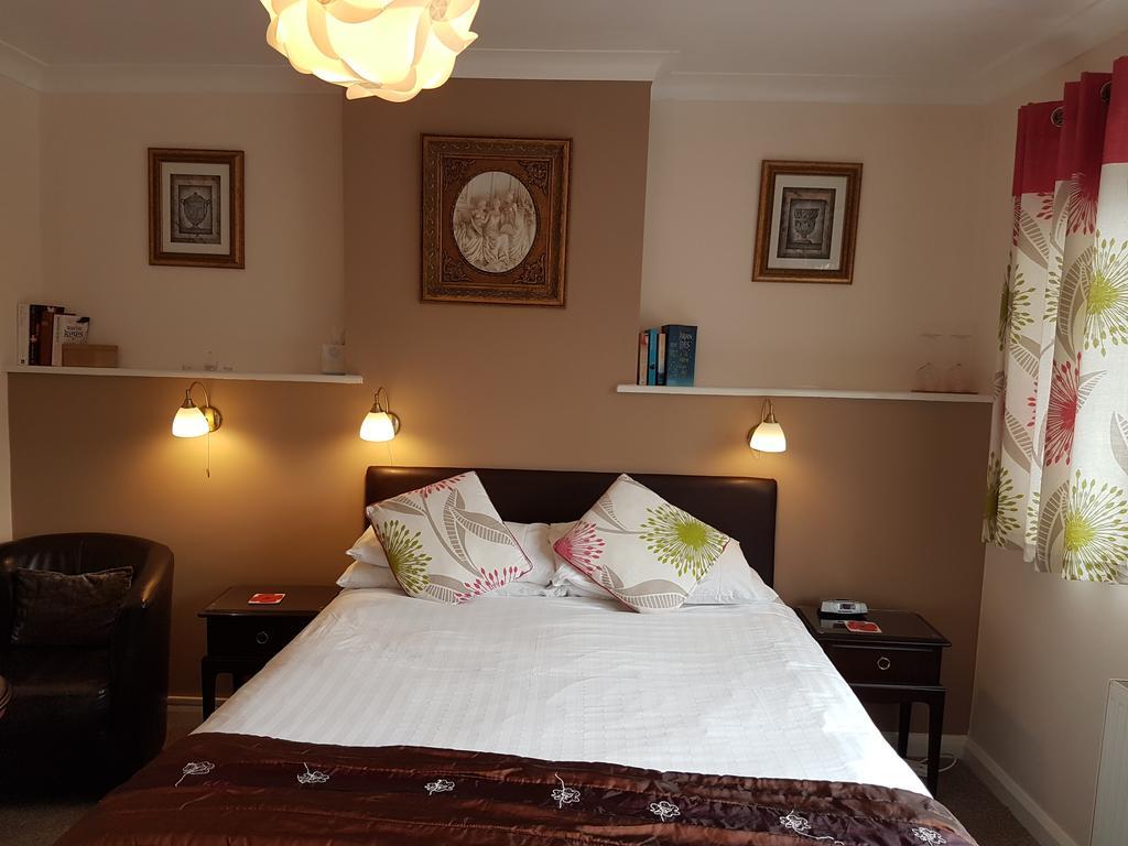 Penryn Guest House, Ensuite Rooms, Free Parking And Free Wifi Stratford-upon-Avon Exterior photo