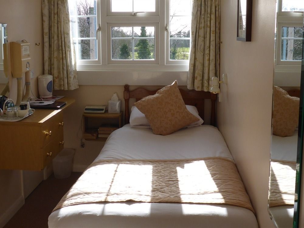 Penryn Guest House, Ensuite Rooms, Free Parking And Free Wifi Stratford-upon-Avon Exterior photo
