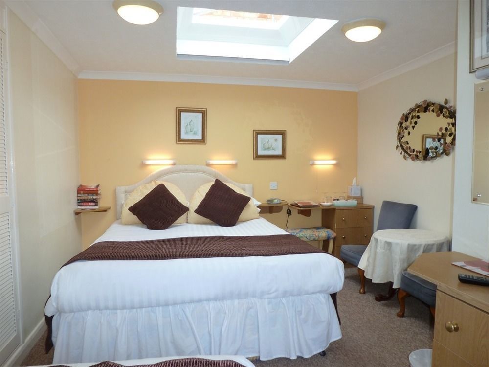 Penryn Guest House, Ensuite Rooms, Free Parking And Free Wifi Stratford-upon-Avon Exterior photo