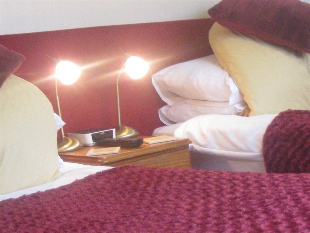 Penryn Guest House, Ensuite Rooms, Free Parking And Free Wifi Stratford-upon-Avon Exterior photo